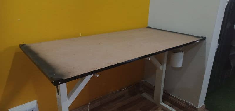 Gaming table for sale 0