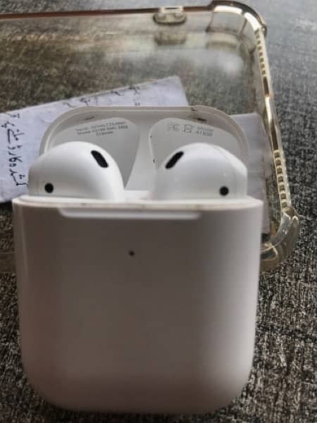 apple airpords 2nd generation 3