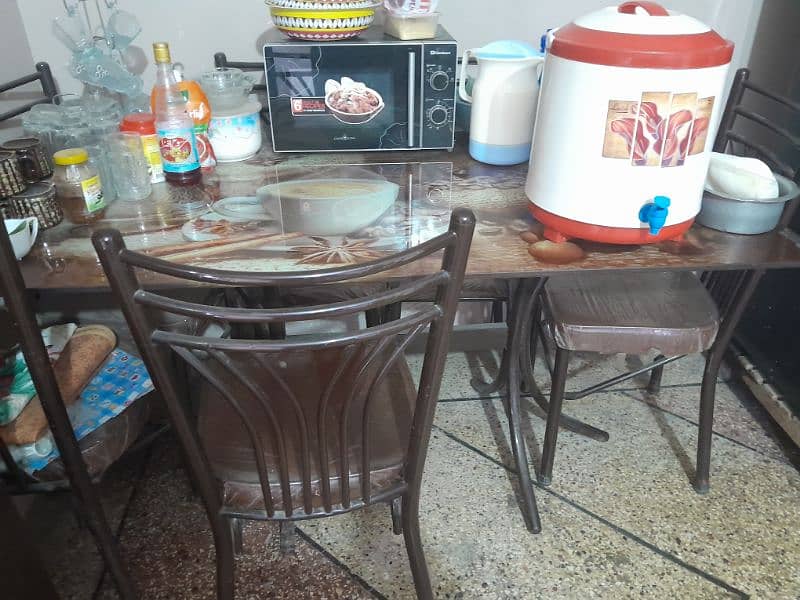 Good condition dinning table 2