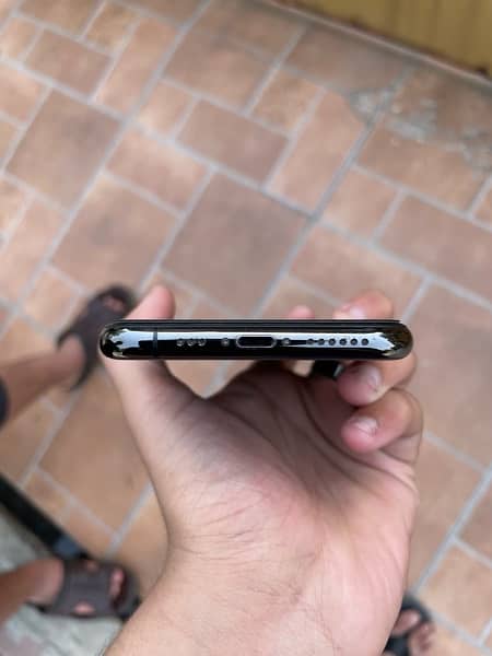 Iphone 11 pro 256gb non-pta For sale in Good  condition 4