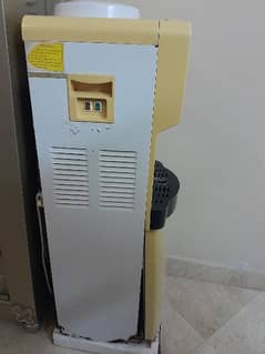 Homage Water Dispenser