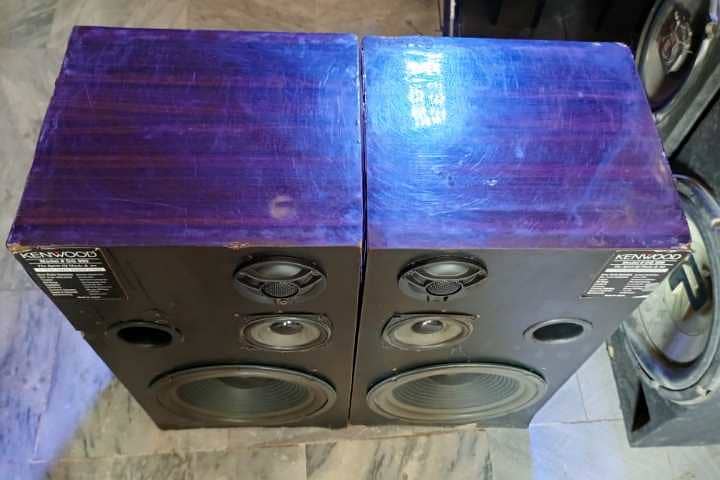 10 inch spker box with 10 inch spker woffer and 4 inch mid and 3 inch 1