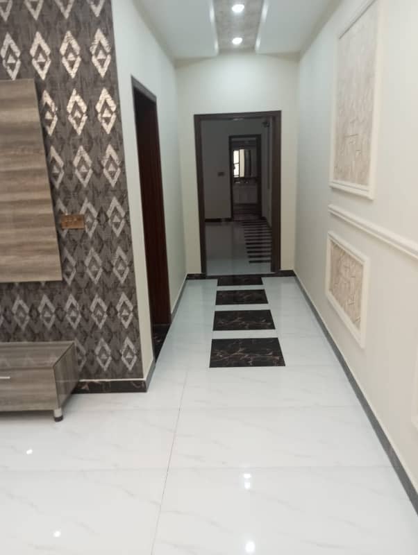 10 MARLA HOUSE AVAILABLE FOR SALE IN WAPDA TOWN PHASE 1 BLOCK J2 3