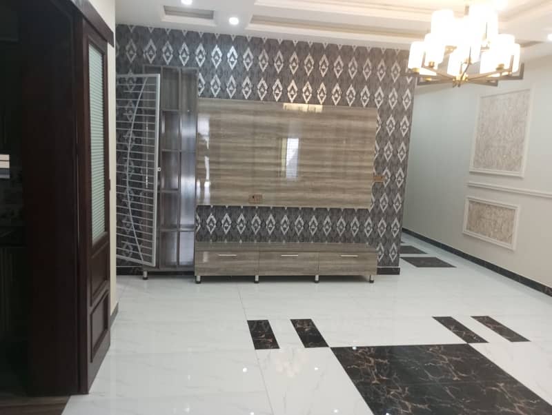 10 MARLA HOUSE AVAILABLE FOR SALE IN WAPDA TOWN PHASE 1 BLOCK J2 22