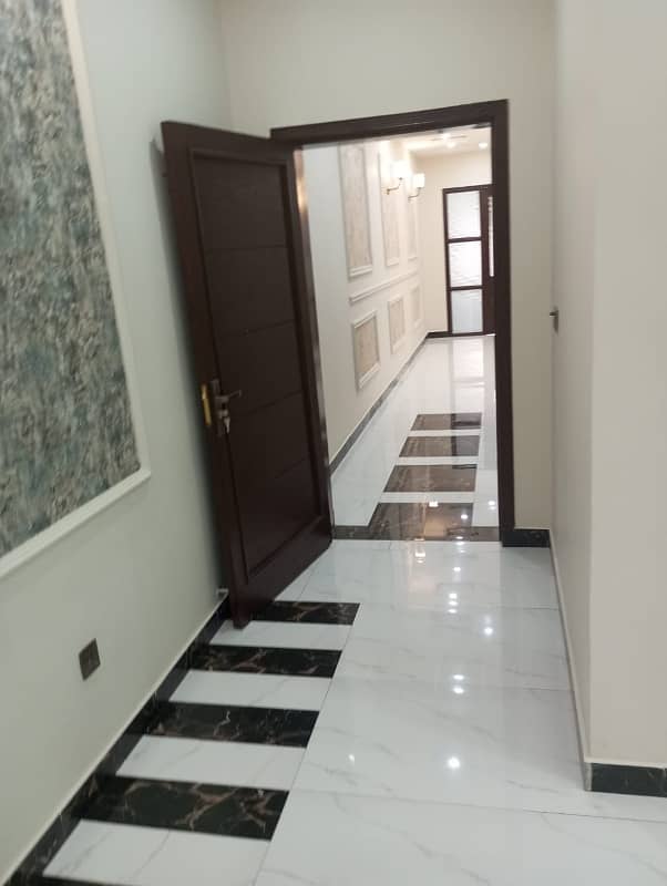 10 MARLA HOUSE AVAILABLE FOR SALE IN WAPDA TOWN PHASE 1 BLOCK J2 24