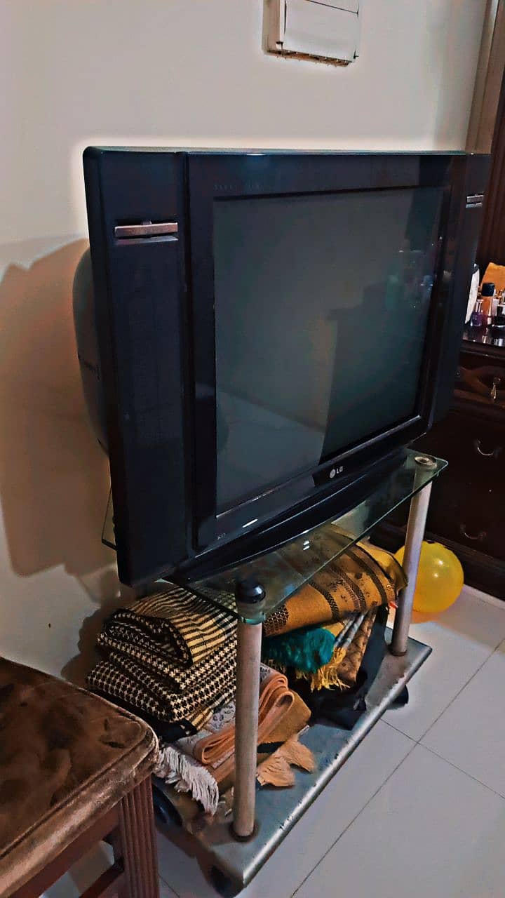 LG TV with trolley 2