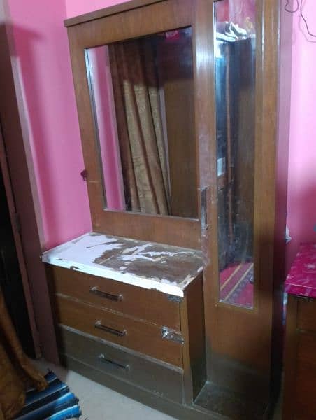 Dressing Table with beauty box for sell 3