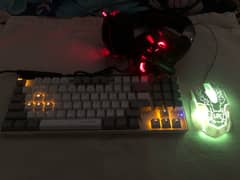 Mechanical keyboard and mouse and headphones 0