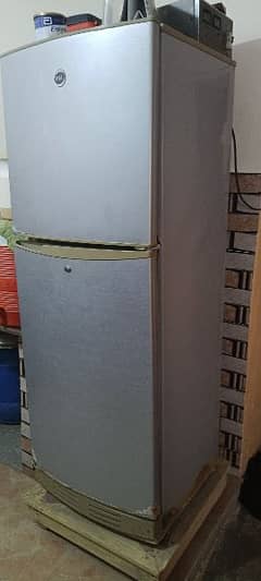 Refrigerator 2 Door 6 feet