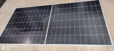 Canadian 550 watts  Solar Panel Slightly damage but working / Panel