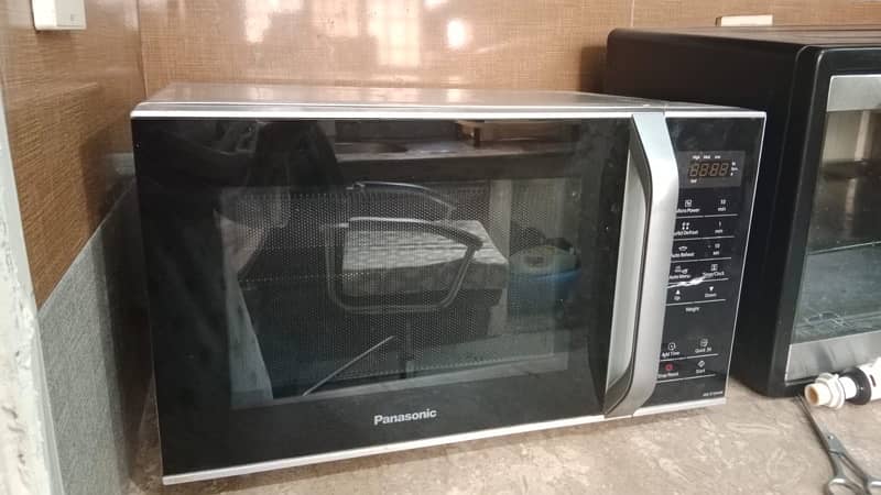 Perfect Condition Microwave Oven For Sale 0