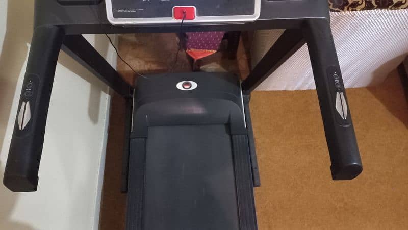 Marshal Fitness Heavy Duty Auto Incline Treadmill, PKT-3150-1 TV 5