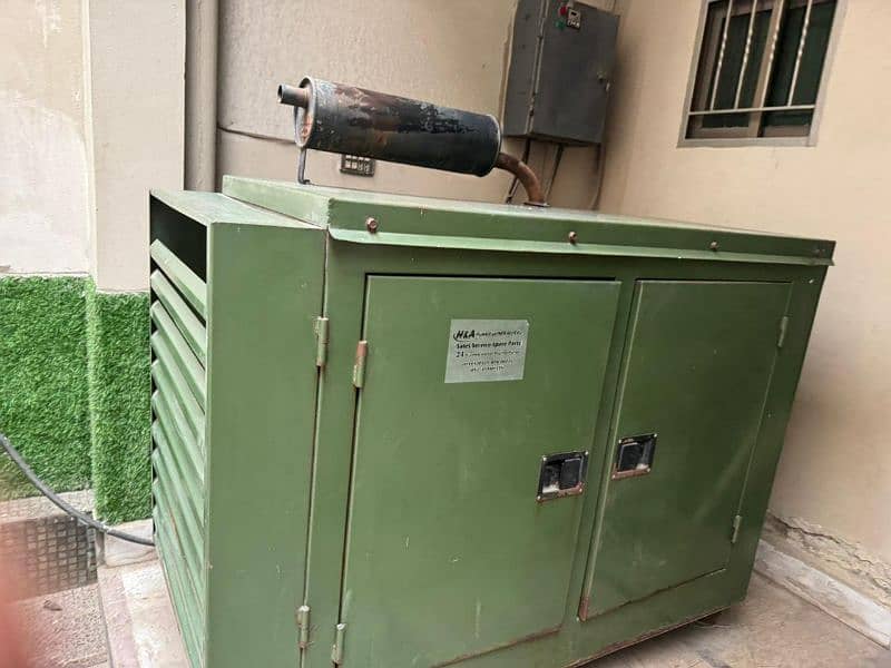 Pakistan assemble 18 kva gas petrol 2 month used generator self start 5