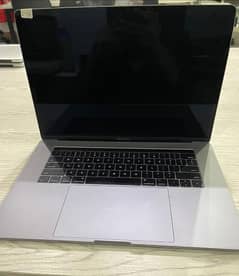 MacBook Pro (15-inch, 2017) 0