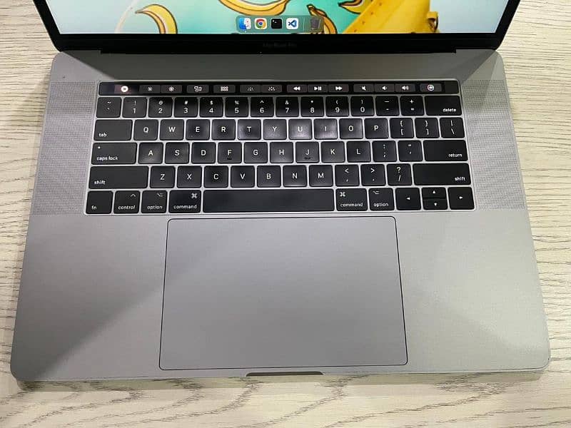 MacBook Pro (15-inch, 2017) 5