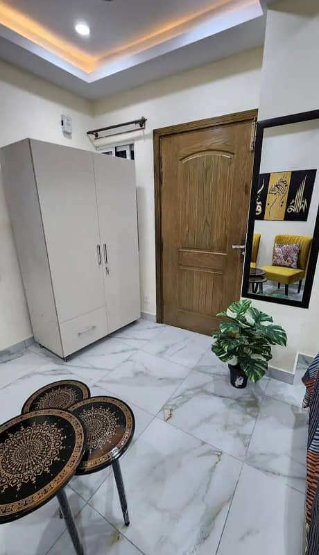 01 BED LUXURY FURNISHED STUDIO AVAILBLE FOR RENT AT GULBERG GREEEN ISLAMABAD 5