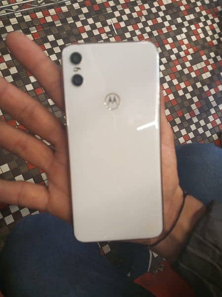 Motorola one 3