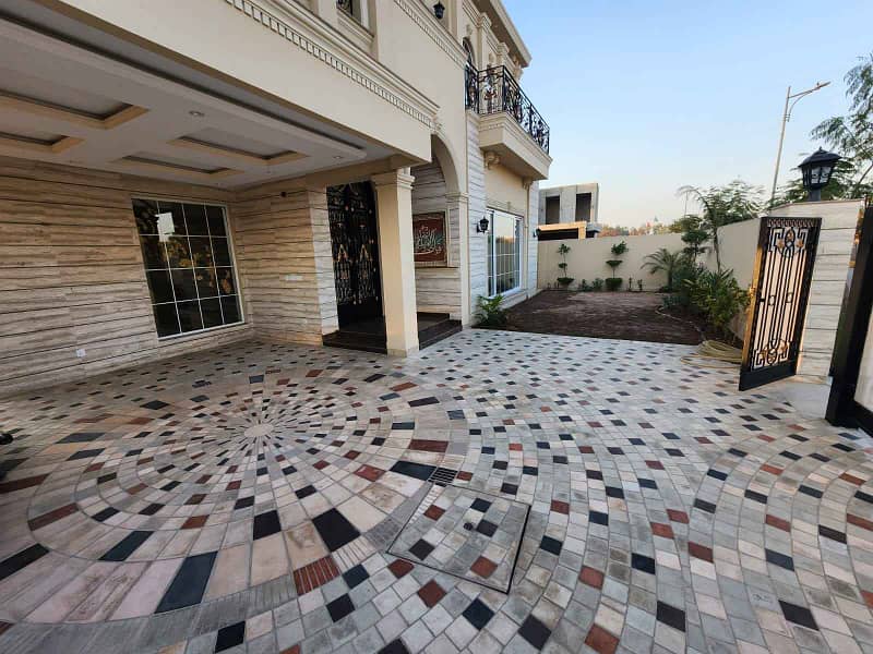 kanal Luxury Bungalow for rent in dha phase 7 3