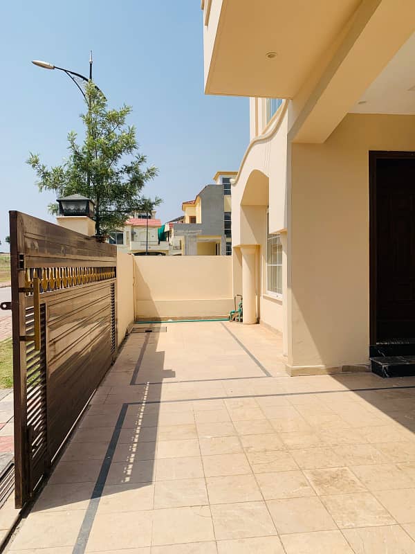 10 Marla double storey house available for rent 1