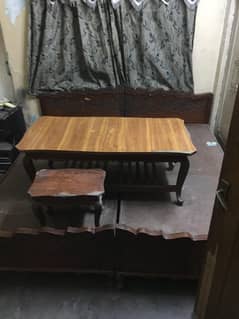 kaali taali bed with two tables same wood