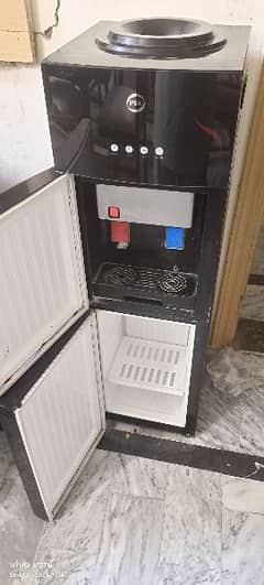 water dispenser for sale contact for me 03009198274