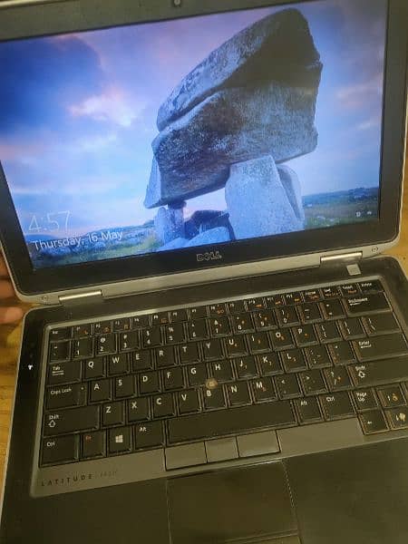 Professional laptop core i5 7