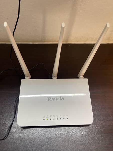 Tenda F3 Wireless Easy Setup Router 0