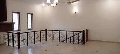 defence 300 yards first floor portion for rent