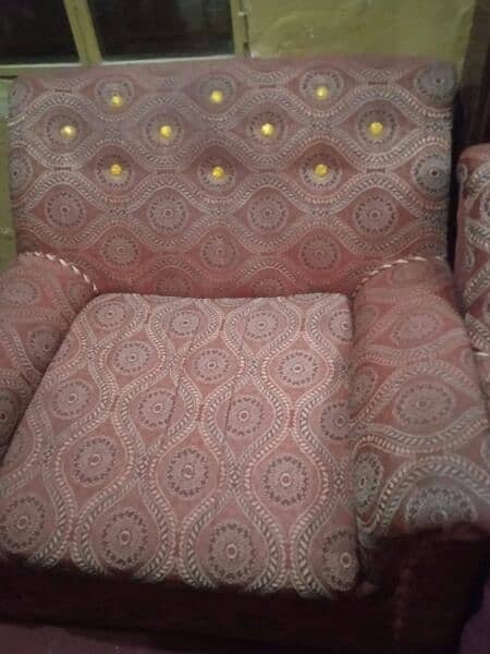 5 seater sofa condition 10 by 10 3