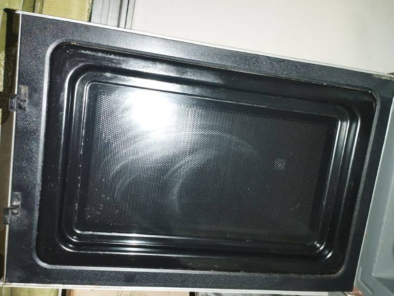 Haier grill microwave oven: Model:HDN-2380EG 2