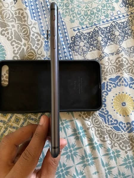 iPhone 8 Plus 64gb black official PTA approved 4