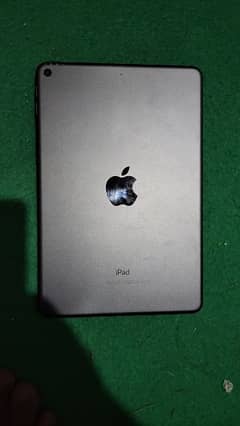 ipad mini 5  Box Charger 10/10 condition as like a new No fault 100% 0