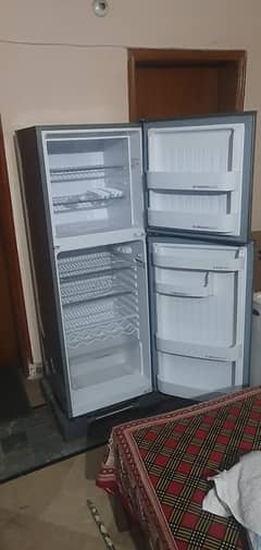 Orient fridge 330 ltr
Medium size