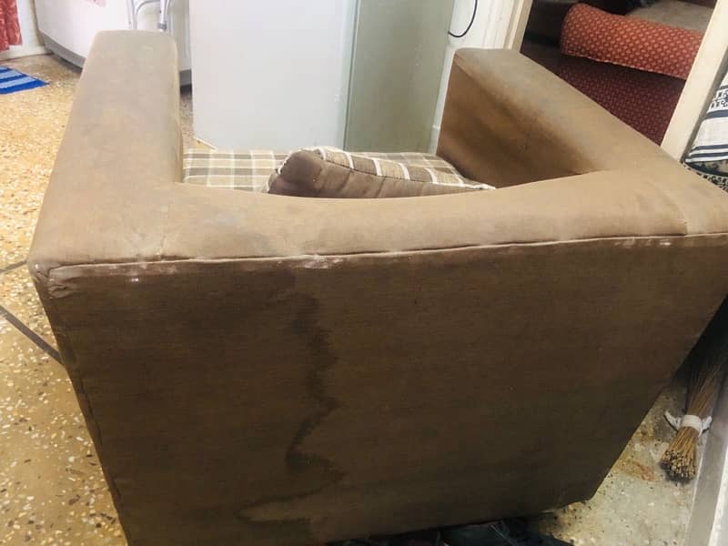 sofa set molty foam in best condition 3