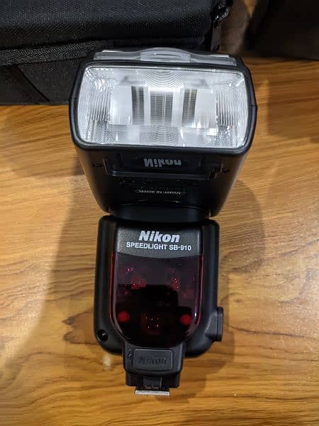 Nikon SB910 Speedlight Flash 0