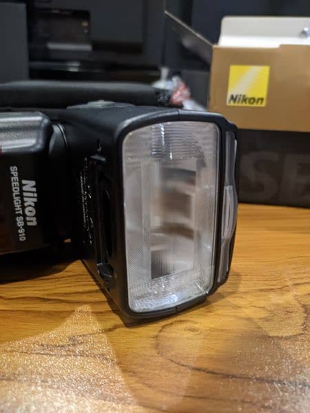 Nikon SB910 Speedlight Flash 5