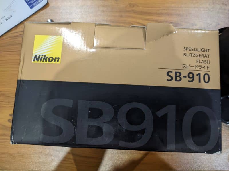 Nikon SB910 Speedlight Flash 10