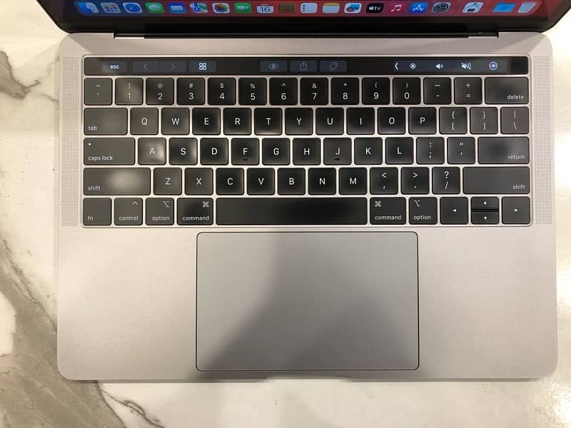 Apple Macbook pro 2019  13” for sale 3