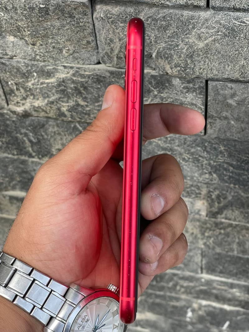 Iphone11 (128 GB - PTA Approved) 3
