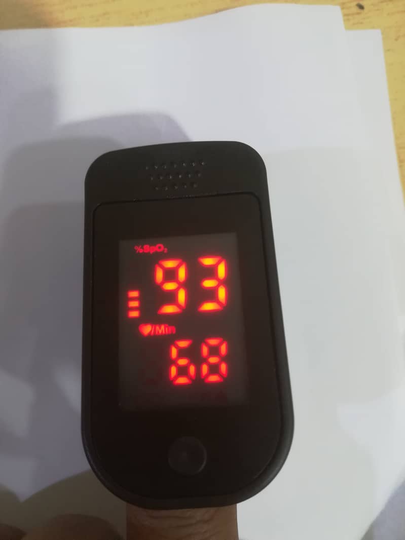 Non-contact infrared thermometer and Pulse Oximeter(Branded) 13