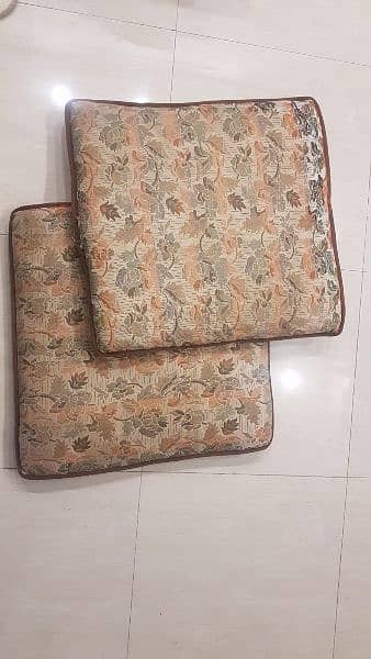 Floor cushions 1