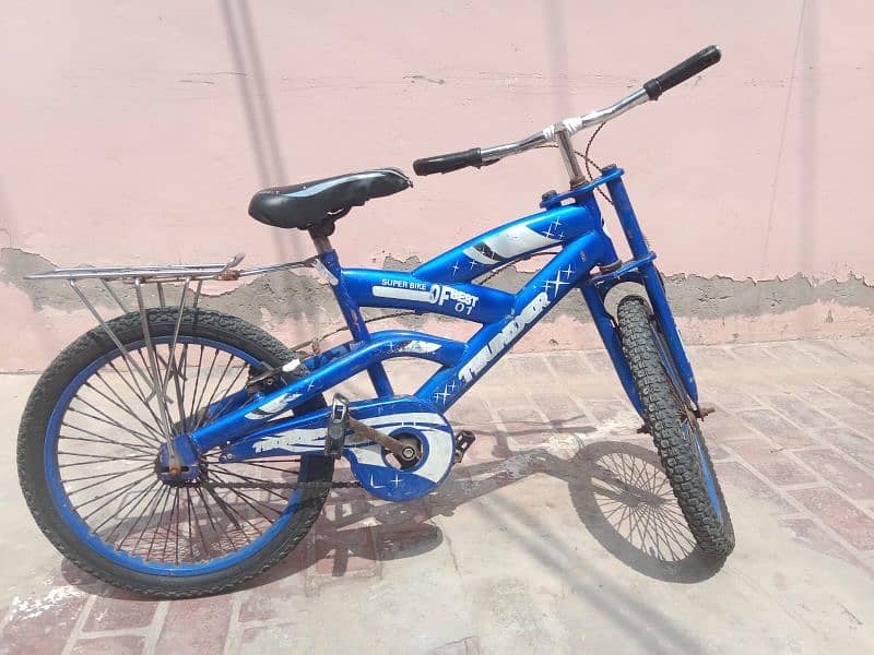 High-Quality Thunder Bicycle for Sale - Excellent condition. 0