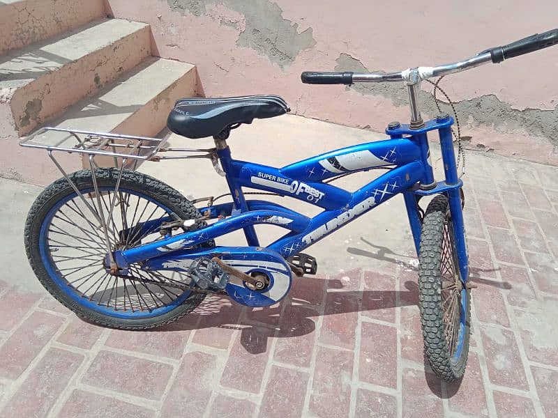 High-Quality Thunder Bicycle for Sale - Excellent condition. 2