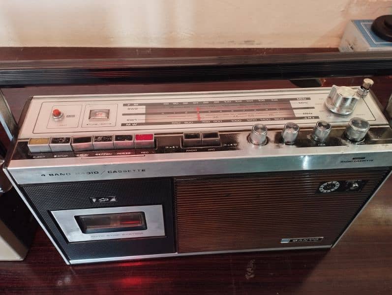 Sanyo Cassette Player and Radio - Best Condition 3