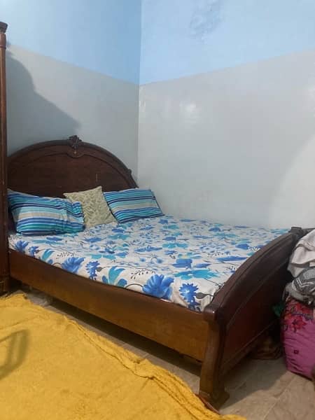 Pure wooden Bed King Size Only Need polish 10/10 Urgent sale 2