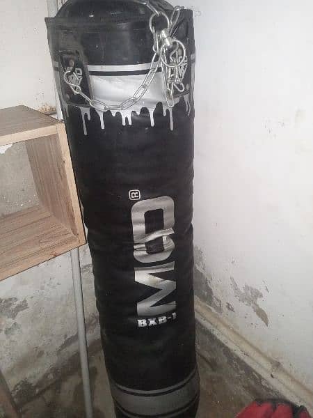 MCD leather punch bag 5ft length 8.5/10 condition 1