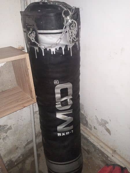 MCD leather punch bag 5ft length 8.5/10 condition 2