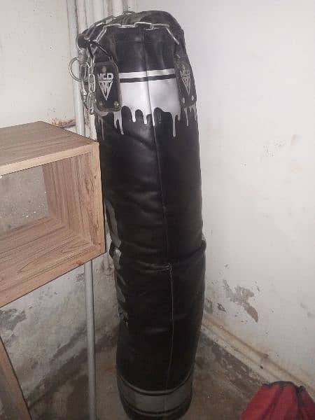 MCD leather punch bag 5ft length 8.5/10 condition 3