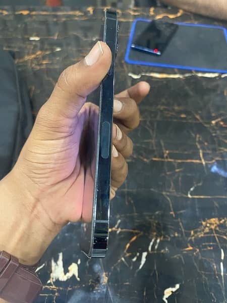 Iphone 12 pro Max factory unlock 2