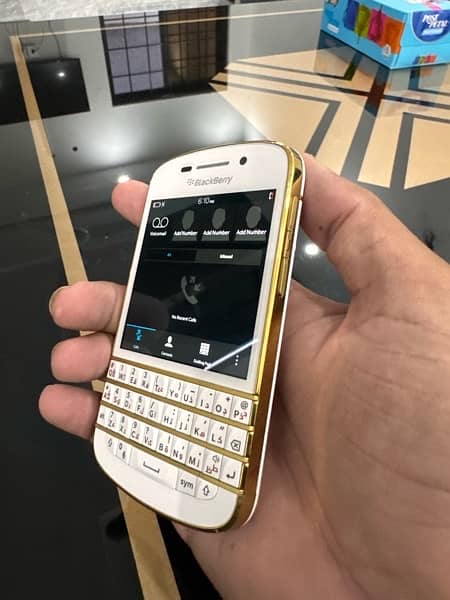 Blackberry Q10 like New PTA approved gold special edition 11